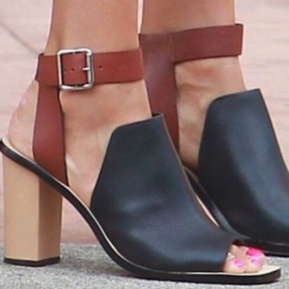 Loeffler Randall Maisy heel in black/saddle